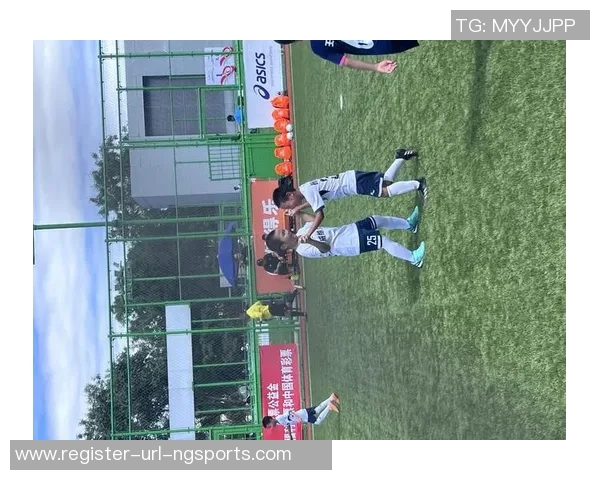 成人版足球小将:重燃青春梦想的足球竞技之旅与人生哲学